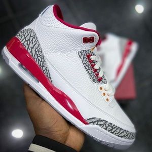 Air Jordan 3 retro “cardinal red” size 7y